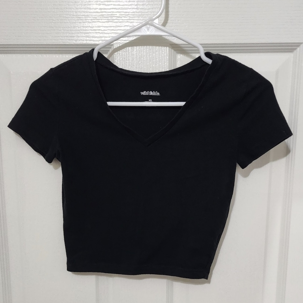 Women's Black V-Neck Crop Top